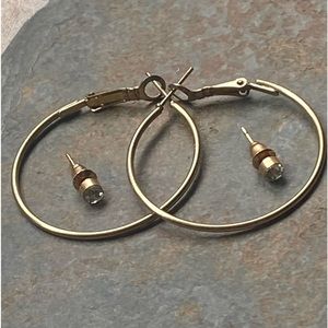 🎈Sale 🎈2 for $10 NWOT April Birthstone post earrings + hoops + free $10 item